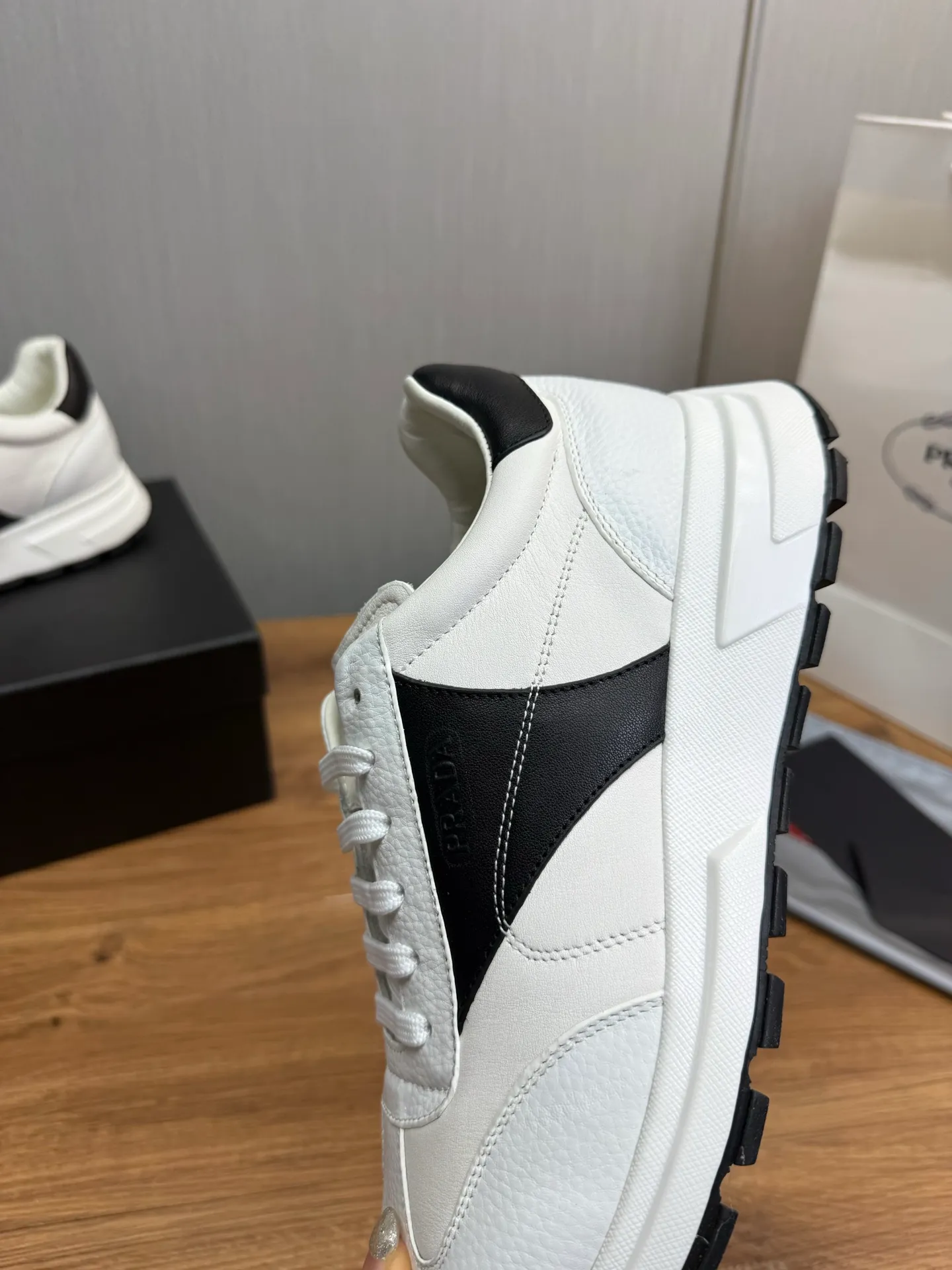 Men's shoes 💰800💰 [PRADA] Men's shoes are popular in the counter, official website is synchronized, 1 high-quality shipment ✔️Original cowhide + cowhide lining, 1🆚1 replica, original sole, 38-45 (38.45 custom-made, non-returnable)